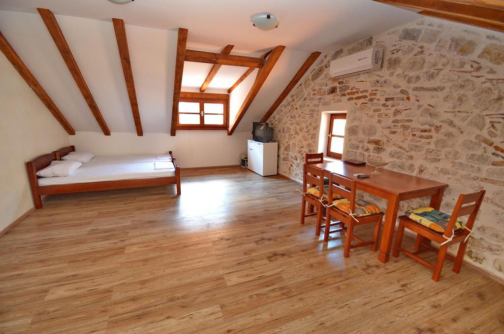Apartments Historic Stone House Котор Стая снимка