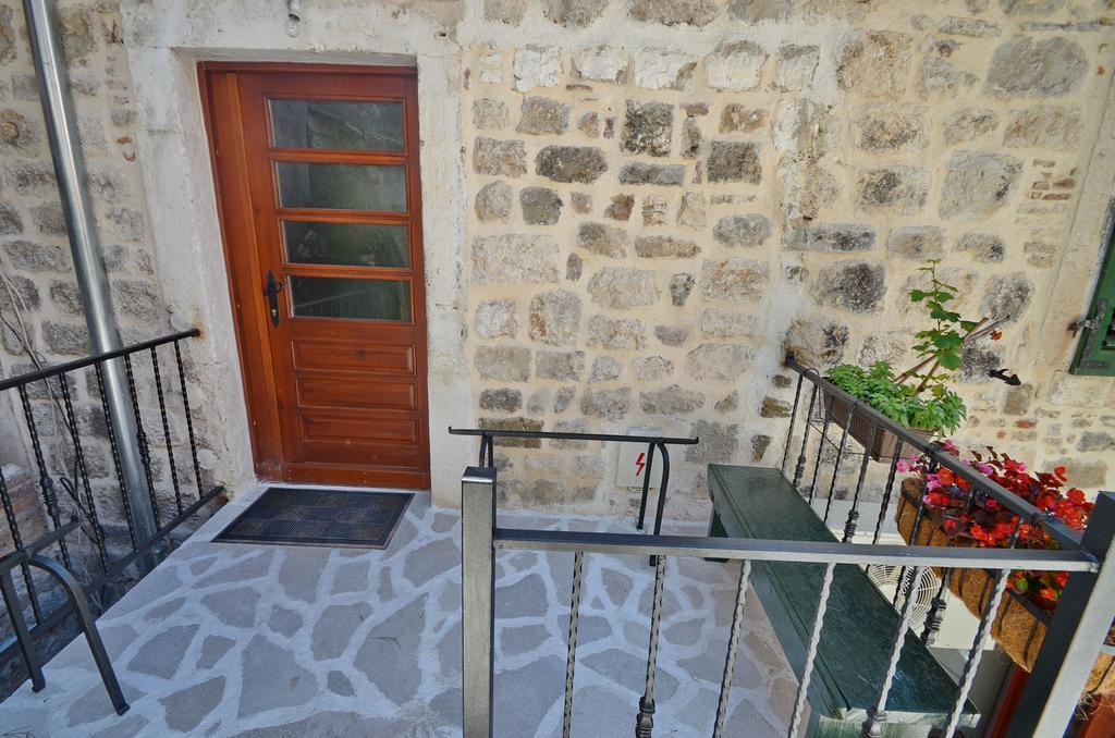 Apartments Historic Stone House Котор Стая снимка