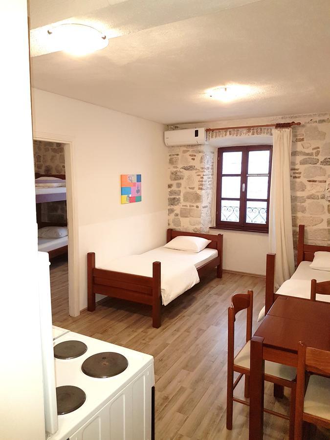Apartments Historic Stone House Котор Екстериор снимка