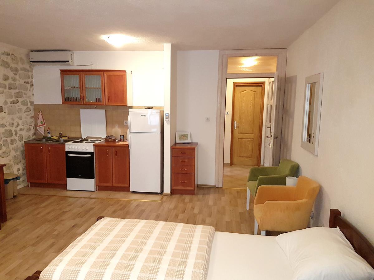 Apartments Historic Stone House Котор Екстериор снимка
